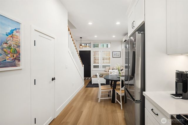 6041 42nd Avenue SW, Seattle, WA 98136