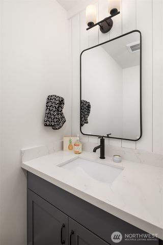 6041 42nd Avenue SW, Seattle, WA 98136