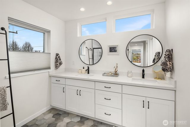 6041 42nd Avenue SW, Seattle, WA 98136