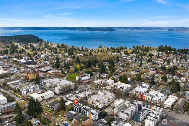 6041 42nd Avenue SW, Seattle, WA 98136