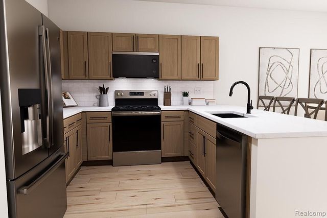 54463 Grand Boulevard, Shelby Charter Township, MI 48316