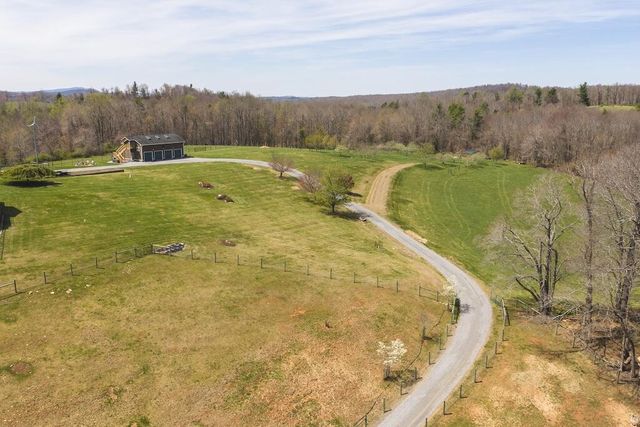 4589 Franklin Pike SE, Floyd, VA 24091