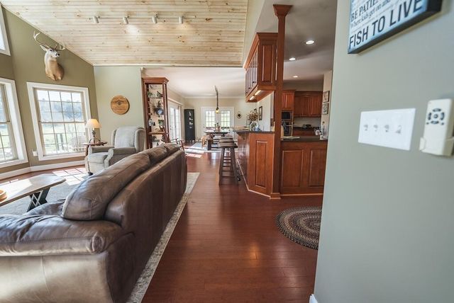 4589 Franklin Pike SE, Floyd, VA 24091
