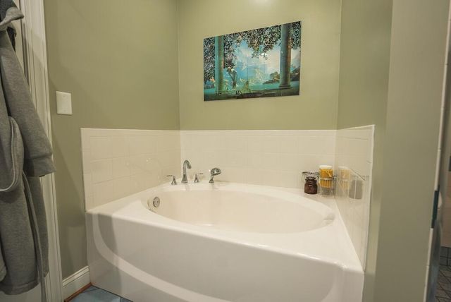 4589 Franklin Pike SE, Floyd, VA 24091