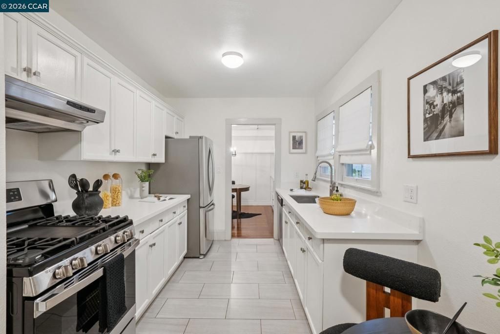 Image 11 of property listing at 4411 Brookdale Ave, Oakland, CA 94619