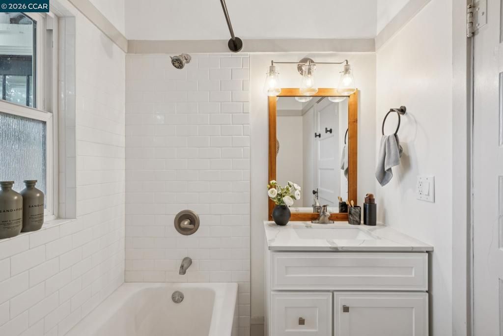 Image 17 of property listing at 4411 Brookdale Ave, Oakland, CA 94619