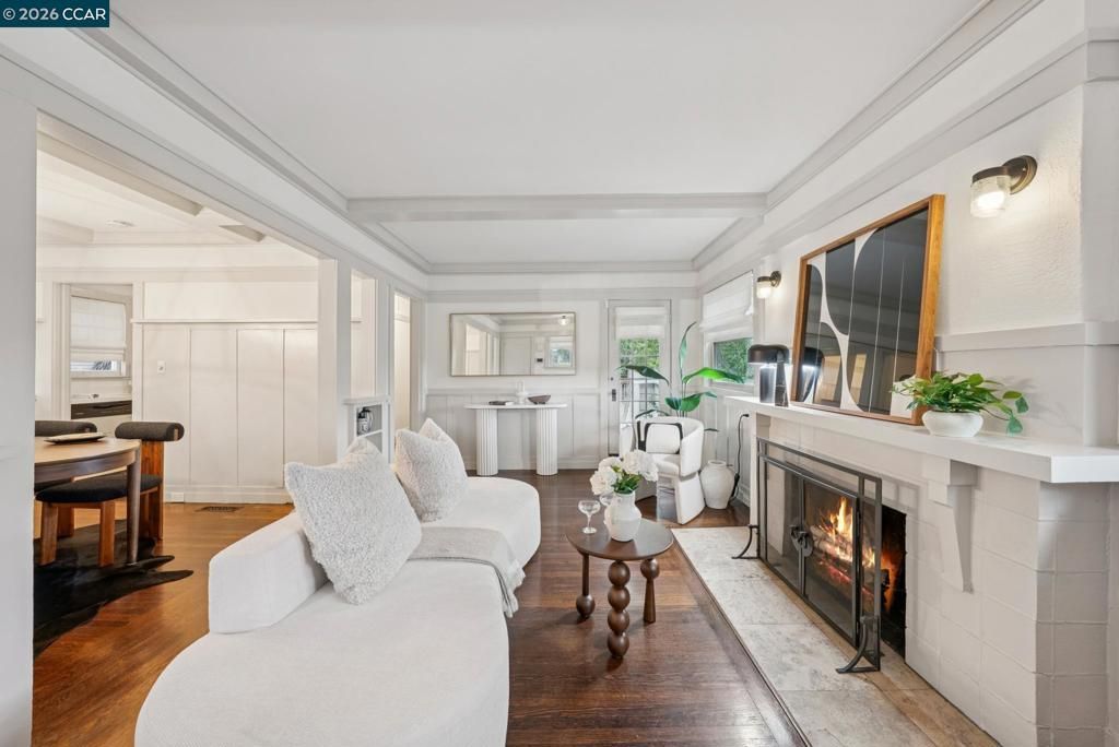 Image 3 of property listing at 4411 Brookdale Ave, Oakland, CA 94619