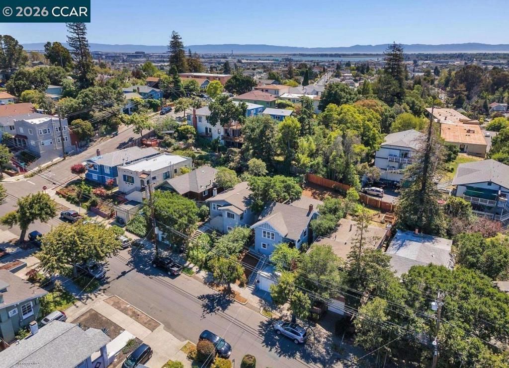 Image 32 of property listing at 4411 Brookdale Ave, Oakland, CA 94619