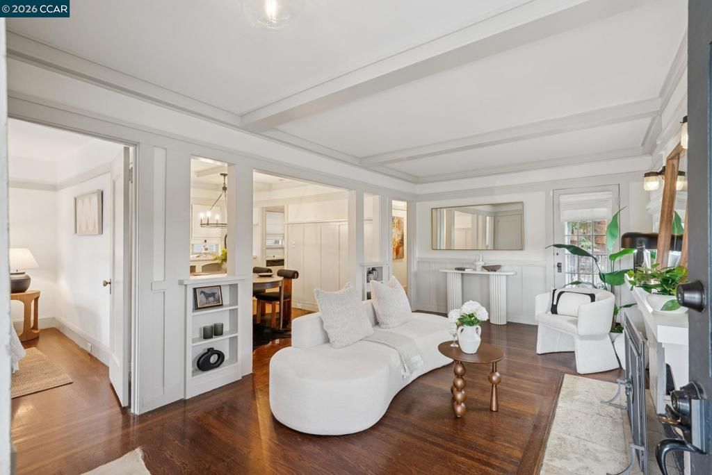 Image 4 of property listing at 4411 Brookdale Ave, Oakland, CA 94619