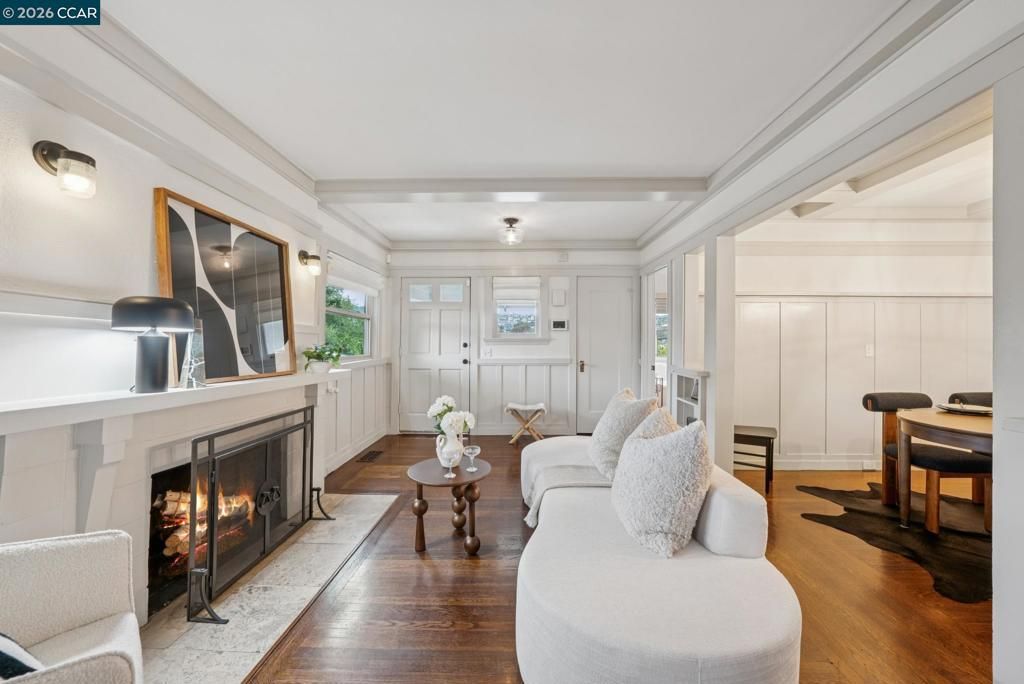 Image 7 of property listing at 4411 Brookdale Ave, Oakland, CA 94619