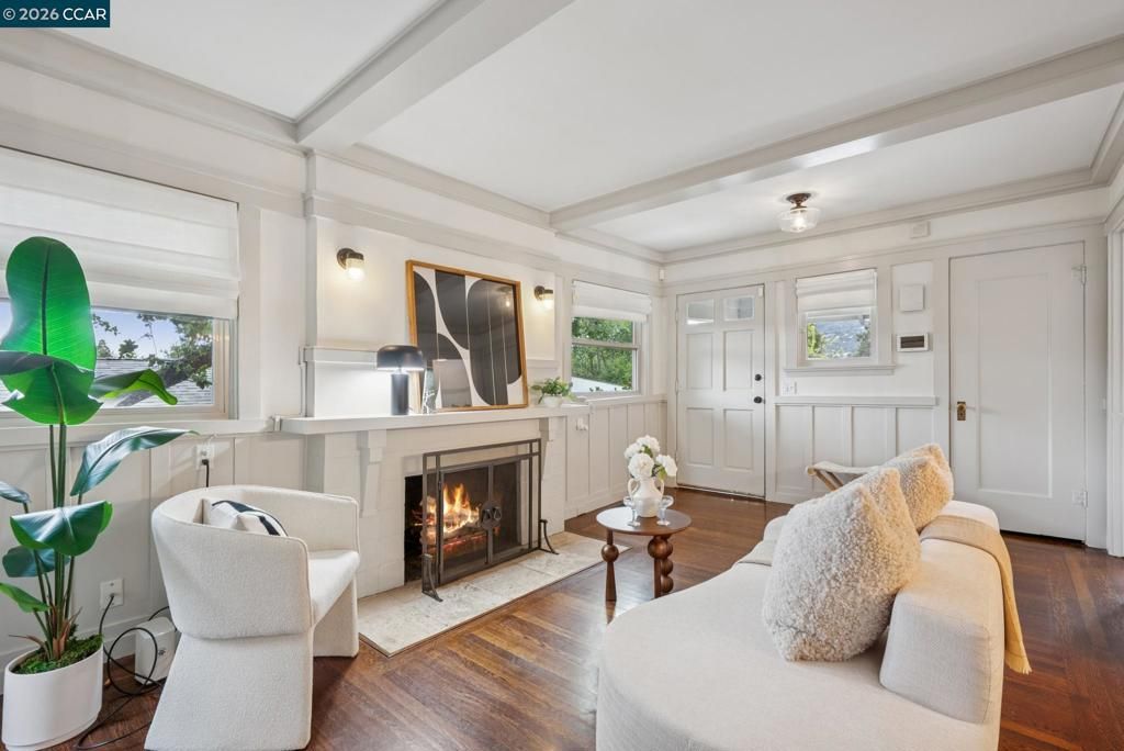 Image 8 of property listing at 4411 Brookdale Ave, Oakland, CA 94619