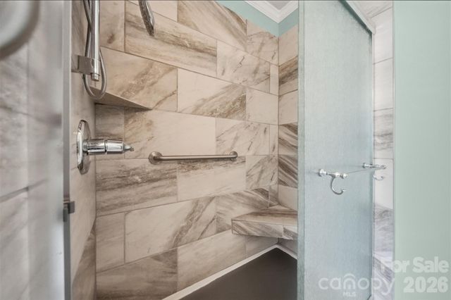 154 39th Avenue Court NW, Hickory, NC 28601