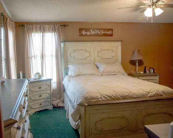 1766 Fm 2104, Paige, TX 78659