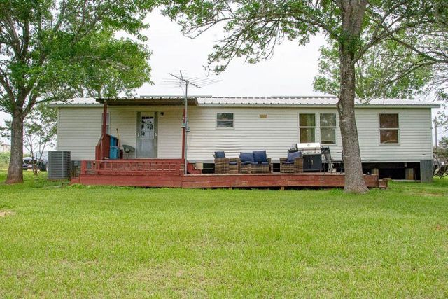 1766 Fm 2104, Paige, TX 78659