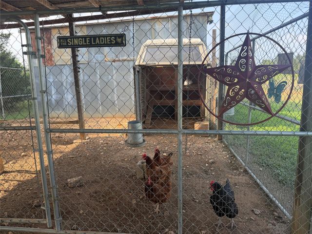 1766 Fm 2104, Paige, TX 78659
