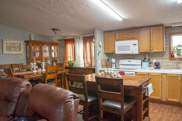 1766 Fm 2104, Paige, TX 78659