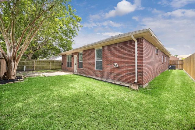 8742 Willancy Lane, Houston, TX 77095
