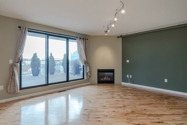 210 Broadway 404, Everett, MA 02149