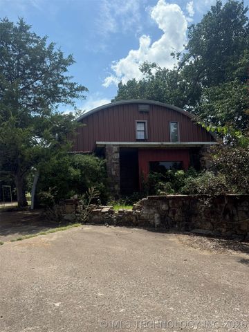 912 W Cedar Street, Stilwell, OK 74960