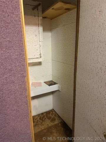 912 W Cedar Street, Stilwell, OK 74960