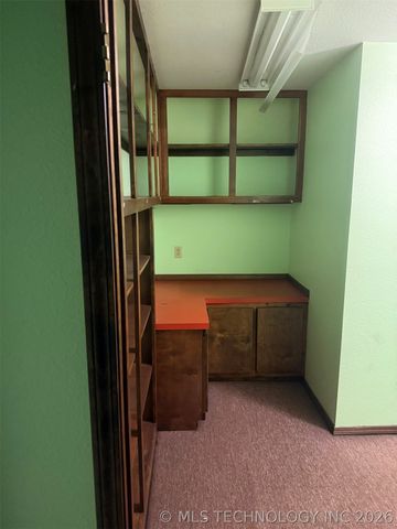 912 W Cedar Street, Stilwell, OK 74960