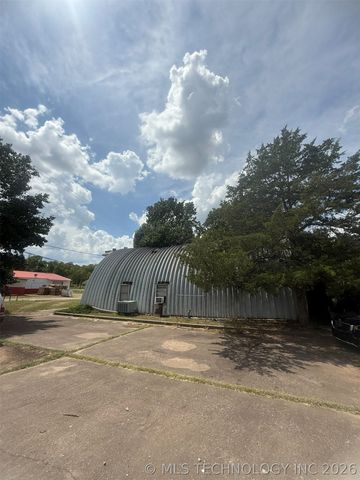 912 W Cedar Street, Stilwell, OK 74960