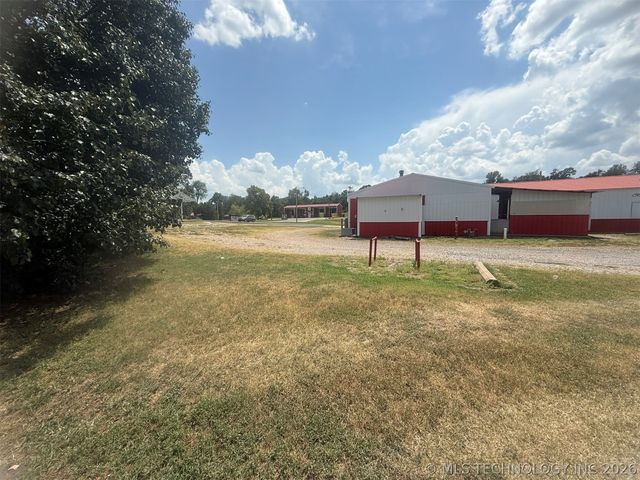 912 W Cedar Street, Stilwell, OK 74960