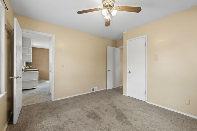 5237 Jersey Avenue N, Crystal, MN 55428