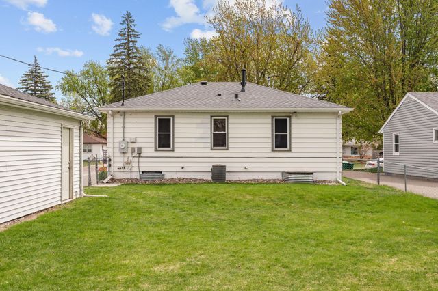 5237 Jersey Avenue N, Crystal, MN 55428