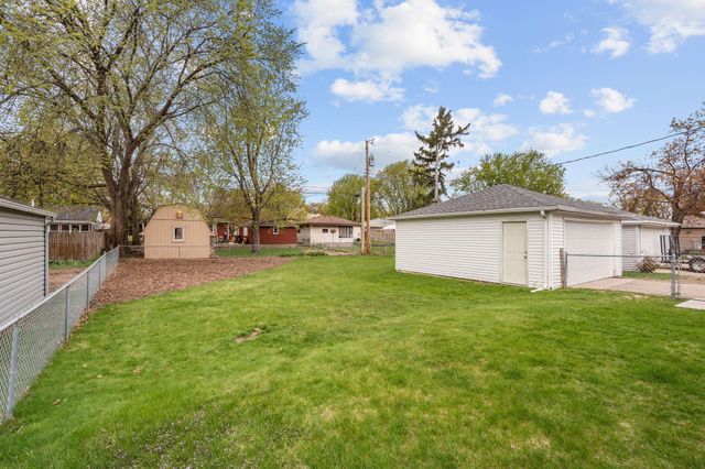 5237 Jersey Avenue N, Crystal, MN 55428