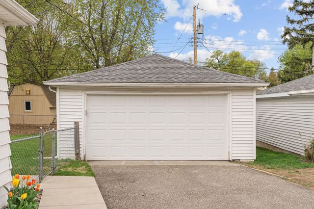 5237 Jersey Avenue N, Crystal, MN 55428