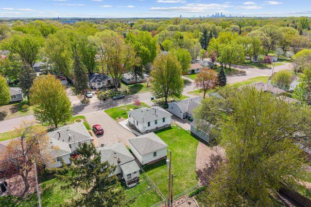 5237 Jersey Avenue N, Crystal, MN 55428
