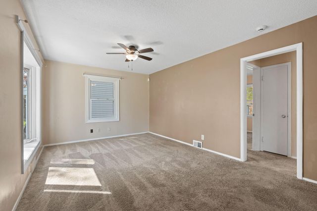 5237 Jersey Avenue N, Crystal, MN 55428