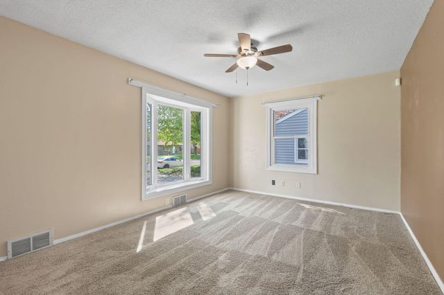 5237 Jersey Avenue N, Crystal, MN 55428