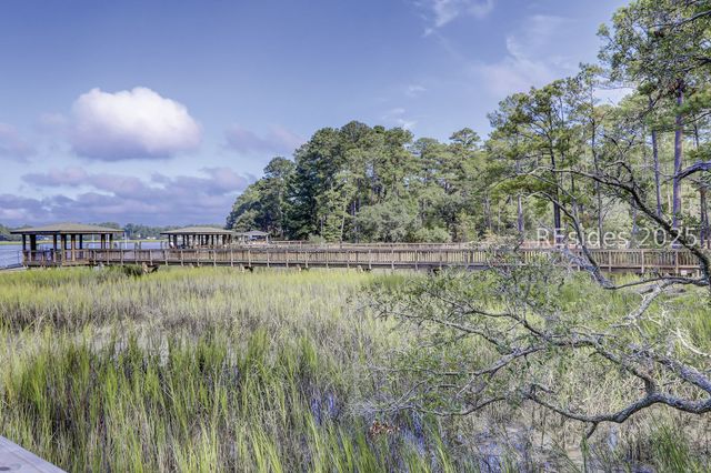 6 Oakland Pl, Bluffton, SC 29909