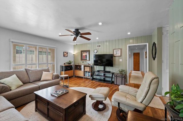 8129 Brock Ct, Lemon Grove, CA 91945