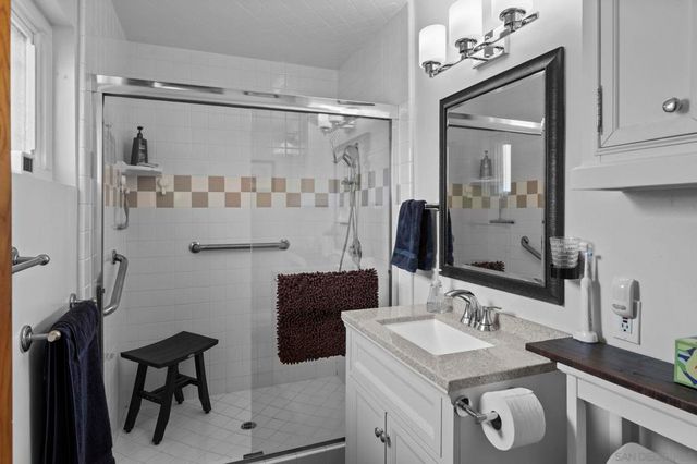 8129 Brock Ct, Lemon Grove, CA 91945