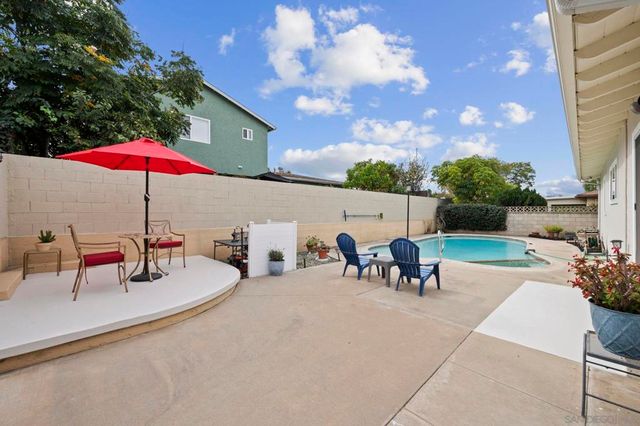 8129 Brock Ct, Lemon Grove, CA 91945