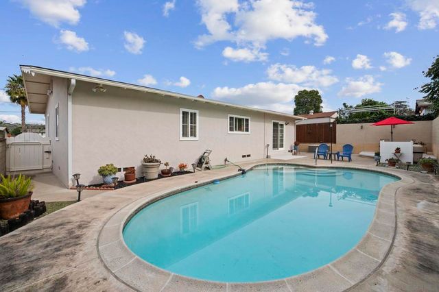 8129 Brock Ct, Lemon Grove, CA 91945