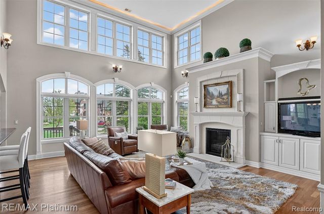 10709 Stoney Point Drive, South Lyon, MI 48178