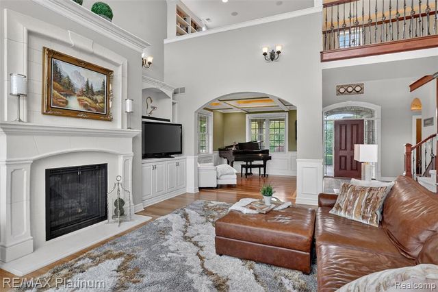 10709 Stoney Point Drive, South Lyon, MI 48178