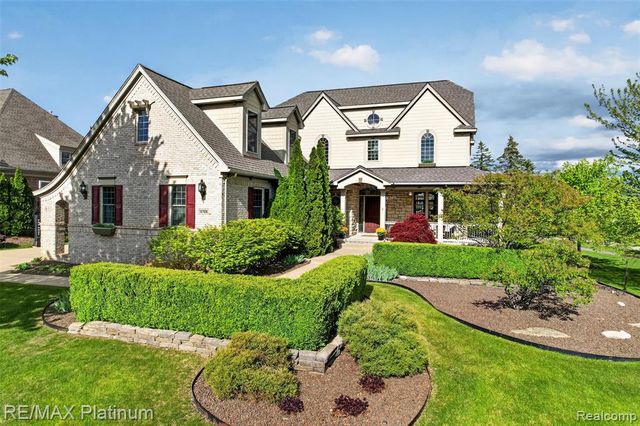 10709 Stoney Point Drive, South Lyon, MI 48178