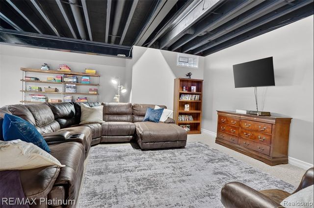 10709 Stoney Point Drive, South Lyon, MI 48178