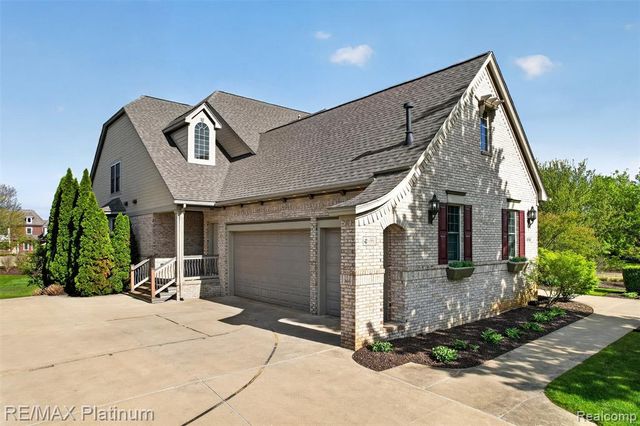 10709 Stoney Point Drive, South Lyon, MI 48178
