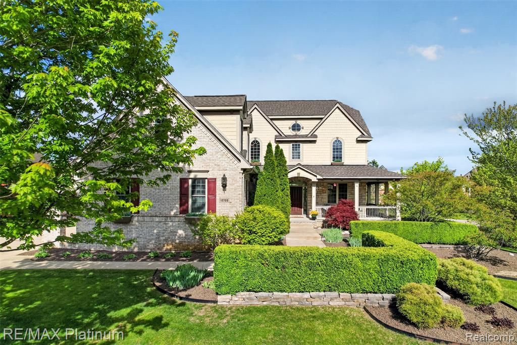 10709 Stoney Point Drive, South Lyon, MI 48178
