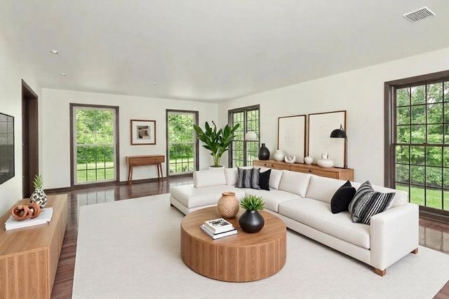 1650 Clendenin Lane, Riverwoods, IL 60015
