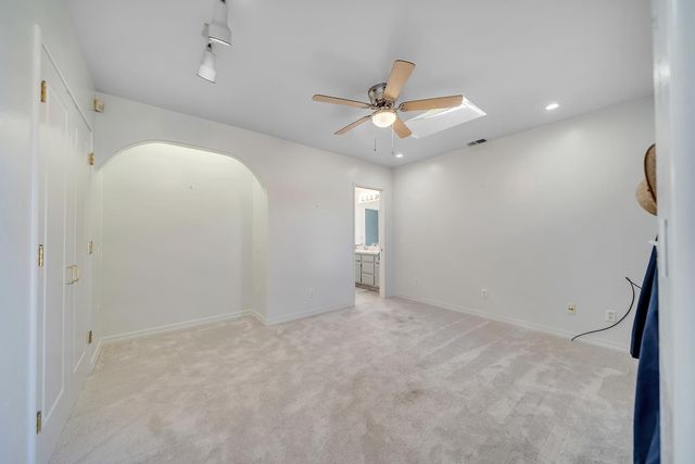 905 Roble Ave, Modesto, CA 95354