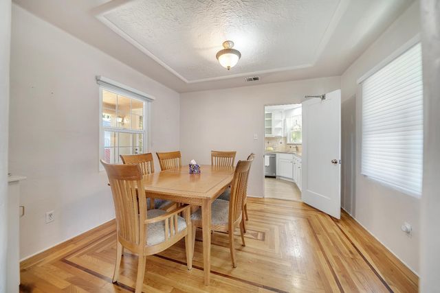 905 Roble Ave, Modesto, CA 95354