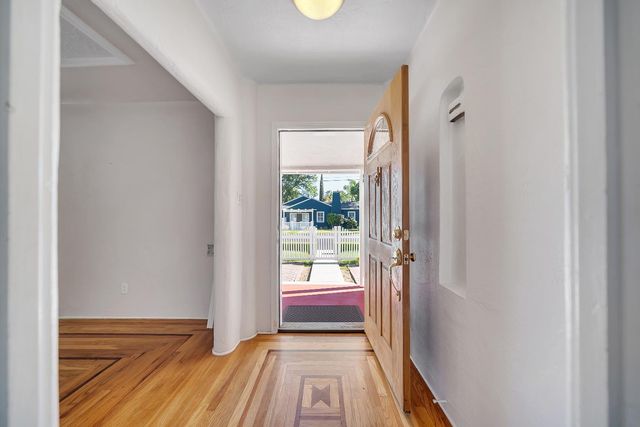 905 Roble Ave, Modesto, CA 95354