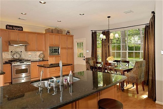 118 Wisteria Walk Circle, The Woodlands, TX 77381